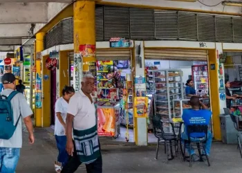 Comercio en Colombia reporta debilidad en ventas durante abril: 29% de empresarios registró caídas, según Fenalco