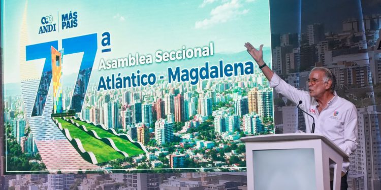 Gobernador Verano apuesta por la innovación y el talento para competir en la economía global