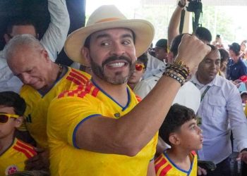 Abelardo De la Espriella lidera el preconteo presidencial mientras el país espera el escrutinio oficial