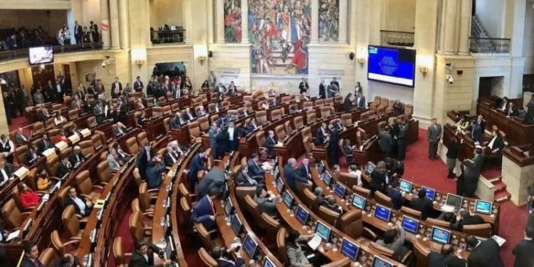 Congreso aprueba ley que fortalece requisitos técnicos para altos cargos del Estado