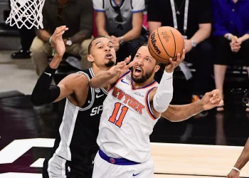 Knicks golpean primero: vencen a Spurs en San Antonio