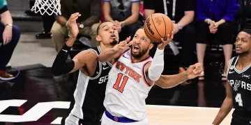 Knicks golpean primero: vencen a Spurs en San Antonio