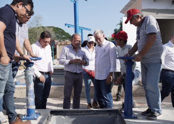 Gobernador Eduardo Verano prende motores en Juan de Acosta para aumentar cobertura de alcantarillado