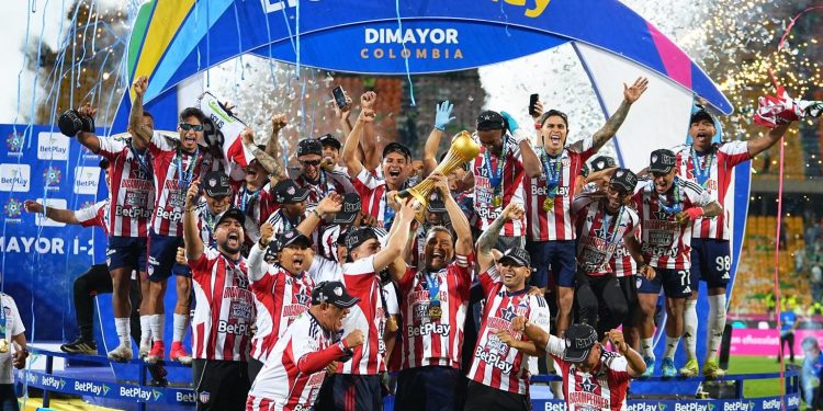 Junior, campeón con todos los honores