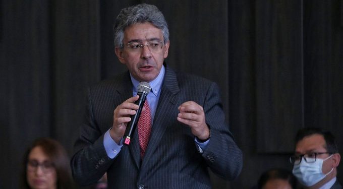 Enrique Gómez denuncia intimidaciones armadas contra campaña de Abelardo de la Espriella en varias regiones del país