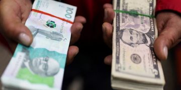 Peso colombiano se fortalece tras primera vuelta y lidera desempeño entre monedas emergentes