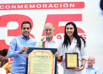 Reconocimiento a constituyentes que aportaron a la consolidación del Estado social de derecho en Colombia