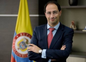 Relevo generacional en el Estado: Gobierno prepara decreto para el retiro de funcionarios pensionados