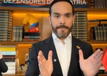 De La Espriella insiste en posesionarse en una base militar y pide respaldo del Congreso