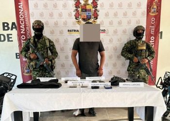 Ejército captura a presunto integrante de grupo armado e incauta armamento en La Guajira