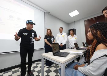 IUB es la única universidad pública de Colombia con el Sello Platino de Sostenibilidad de ICONTEC: alcalde Char