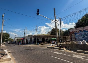 Desde el 2 de julio: Alcaldía instala nuevos semáforos en la avenida Shakira y puntos estratégicos de la ciudad
