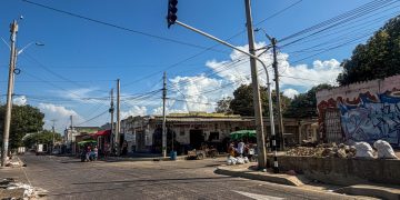 Desde el 2 de julio: Alcaldía instala nuevos semáforos en la avenida Shakira y puntos estratégicos de la ciudad