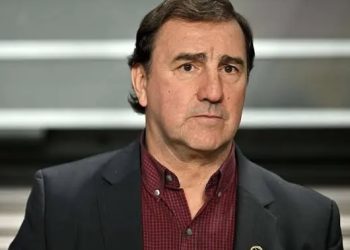 Néstor Lorenzo analiza el duelo ante Suiza: “Será un mano a mano muy duro de 90 minutos”