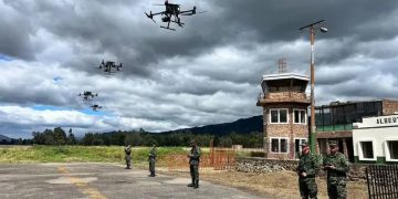“Vaca” por la vida: Soldados en el Cauca compran drones comerciales con su propio dinero ante vacío tecnológico