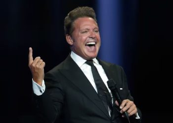 Luis Miguel supera los mil millones de reproducciones en Spotify con “Ahora te puedes marchar”