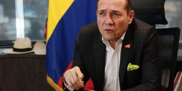 Juez ordena arresto de cinco días contra el ministro de Trabajo, Antonio Sanguino, por desacato a tutela