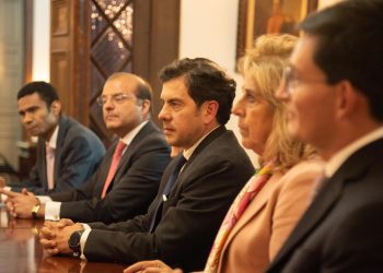 Transición política: Así arrancó el empalme en el Ministerio del Interior entre Benedetti y Lara Restrepo