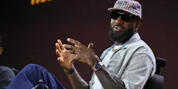 LeBron James convirtió sus derechos de imagen en una millonaria operación financiera