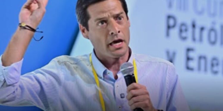 Mauricio Gómez anuncia respaldo a comerciantes y emprendedores afectados por el fuerte sismo