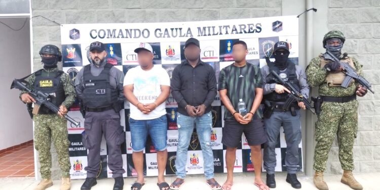 Golpe al narcotráfico en el Pacífico: capturan a cinco presuntos integrantes de red que movería más de 10 toneladas de cocaína al mes