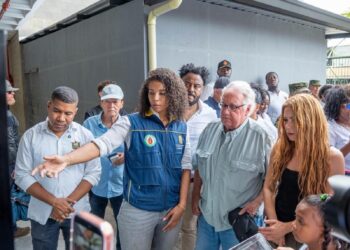 Shakira aterriza en Quibdó con una misión tras el terremoto: reconstruir escuelas y devolverles la esperanza a los niños