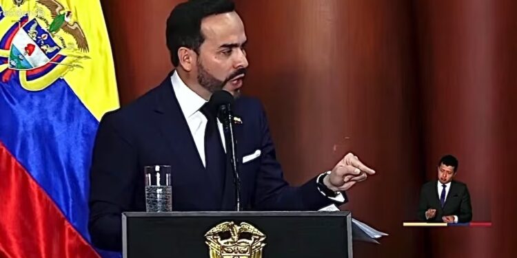 De La Espriella destapa presuntas irregularidades del gobierno Petro: habla de 900.000 contratos y $1,38 billones sin rastro