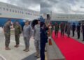 General Francis L. Donovan, jefe del Comando Sur de Estados Unidos, aterriza en Colombia para apretar el cerco militar contra los carteles