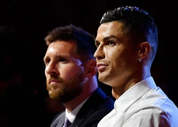Cristiano consuela a Messi por el fallecimiento de su padre