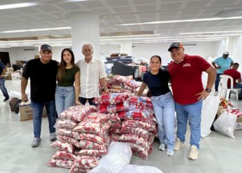 Gobernador Eduardo Verano hace un llamado a empresarios para reconstruir el colegio donde fue el epicentro del terremoto