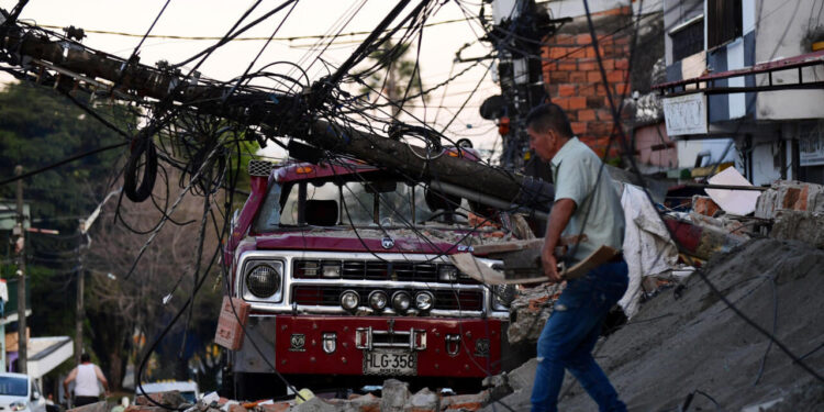 Terremoto en Colombia deja 265 muertos y casi 500 desaparecidos: continúa la búsqueda entre los escombros