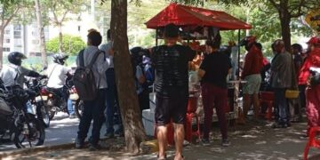 Sicarios llegaron en moto y lo atacaron a tiros: comerciante fue asesinado en Caribe Verde, Barranquilla