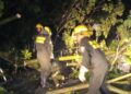 Baranoa no da tregua: fuertes brisas causan estragos y obligan a desplegar a los Bomberos