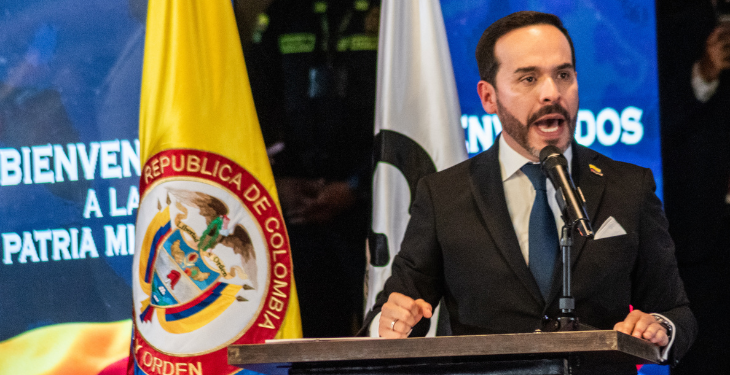Presidente De La Espriella ordena operativos contra extranjeros irregulares y prioriza deportación de quienes cometan delitos