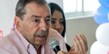 Cambio Radical se pone la camiseta del Gobierno: Fuad Char confirma respaldo a De La Espriella