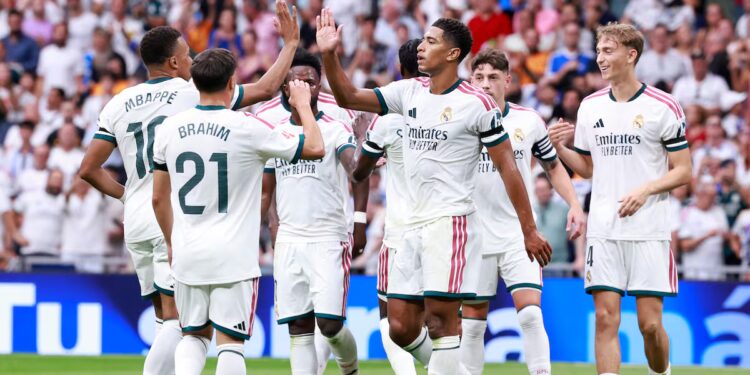 El Real Madrid golea 4-0 al Málaga CF en el Bernabéu y firma un pleno de victorias en LaLiga