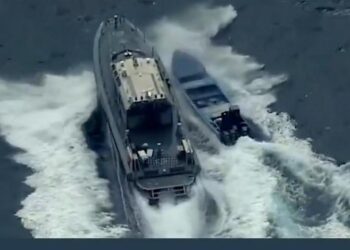 Colombia y Estados Unidos asestan nuevo golpe al narcotráfico: incautan más de dos toneladas de cocaína en el mar