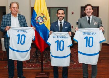De La Espriella y Alejandro Domínguez se reúnen en Barranquilla para ultimar detalles de la final de la Sudamericana