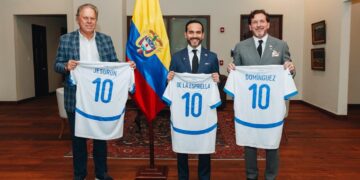 De La Espriella y Alejandro Domínguez se reúnen en Barranquilla para ultimar detalles de la final de la Sudamericana