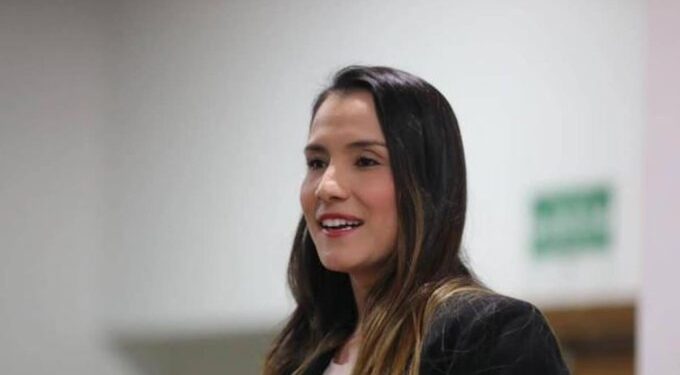 Contratos, millones y presuntos sobrecostos: Fiscalía acusa a cuatro por supuesto desvío de recursos en Medellín