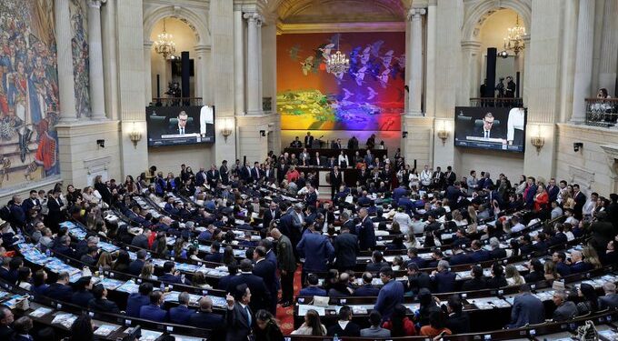 Golpe al Gobierno de Abelardo de la Espriella: oposición gana terreno en la Comisión Sexta del Senado