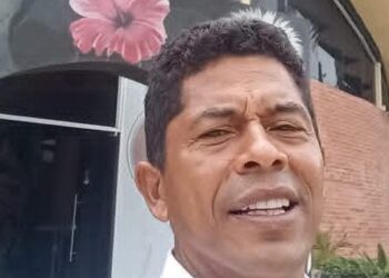 Asesinan a tiros a abogado de 60 años en La Playa: sicarios huyeron tras el ataque