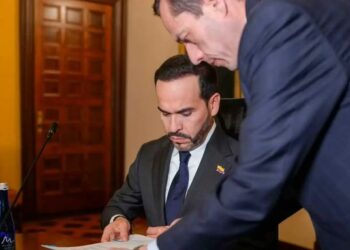 En solo 16 días, Gobierno de De La Espriella firma más de 30 extradiciones y endurece ofensiva contra el crimen