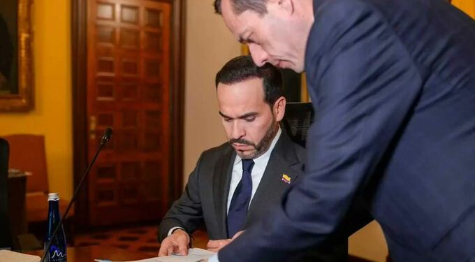 En solo 16 días, Gobierno de De La Espriella firma más de 30 extradiciones y endurece ofensiva contra el crimen