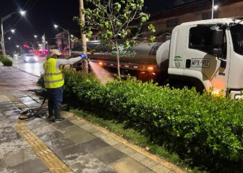 La Alcaldía fortalece el cuidado del agua mientras mantiene sus zonas verdes a través de sistemas de riego estratégicos