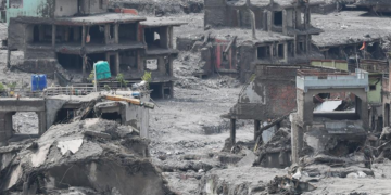 Aumenta a 669 la cifra de muertos tras devastadora avalancha en Nepal; hay casi 3.000 desaparecidos