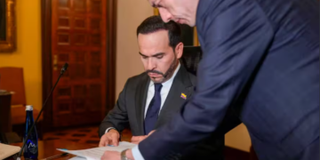 Presidente De La Espriella anuncia paquete de medidas para reducir hasta en 50 % el valor de las multas de tránsito y frenar abusos en fotomultas