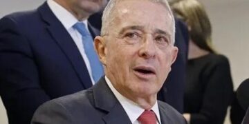 Uribe lanza dura advertencia tras revisar el ‘Libro de la verdad’: “No serían hechos aislados”