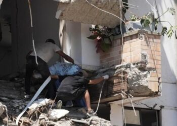 Terremoto deja 111 muertos y 87 heridos: De La Espriella ordena priorizar rescates y despliega respuesta nacional