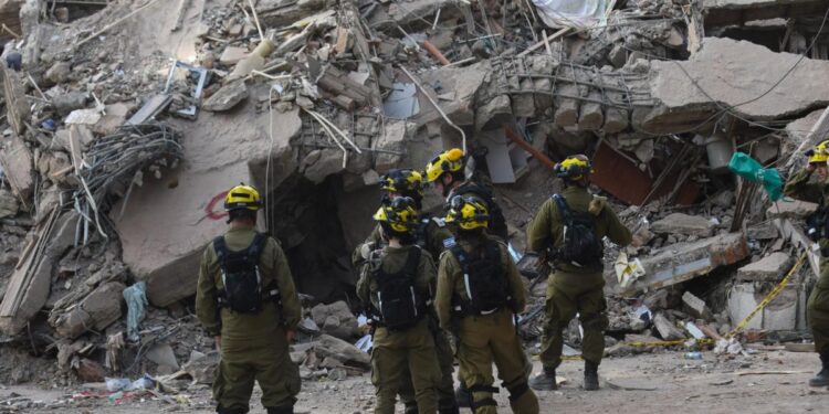 Ocho días después del terremoto, más de 211.000 personas siguen damnificadas en las capitales
